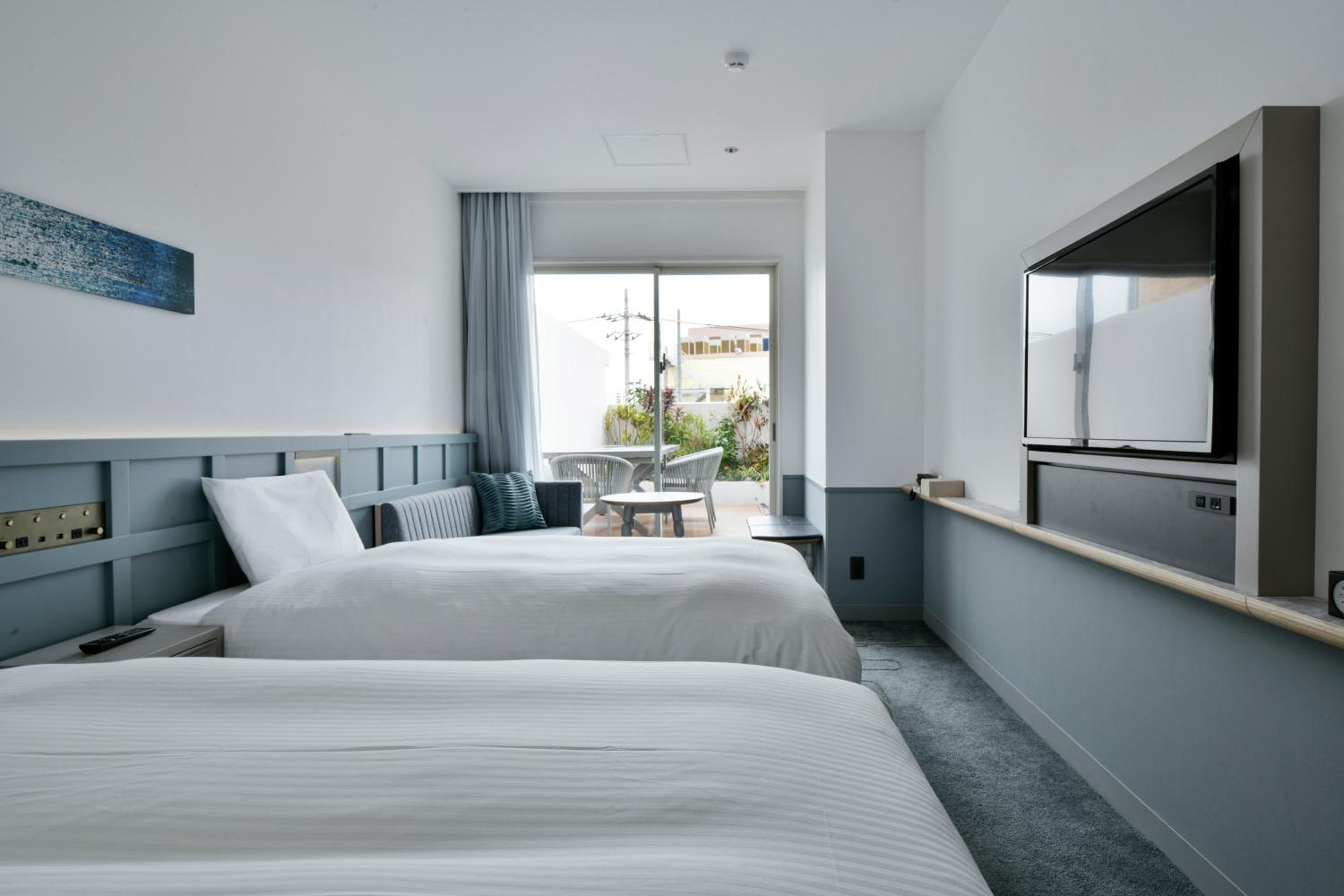 Garden, Twin Beds