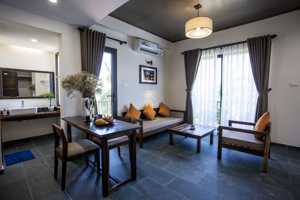 Hoi An Silk River Villa 17/37