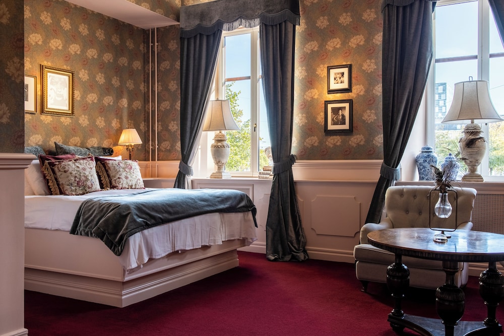 Hotel Pigalle 15/71