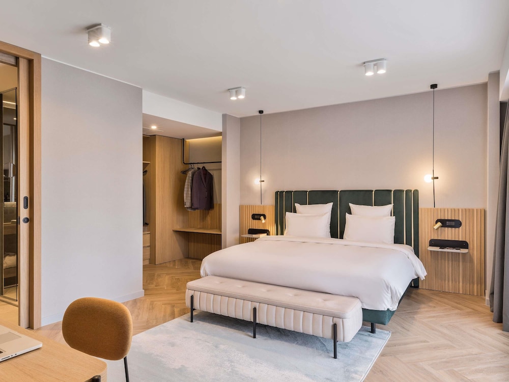 جناح جونيور بسرير كينج مع أريكة، Mercure Sofia City 2/8