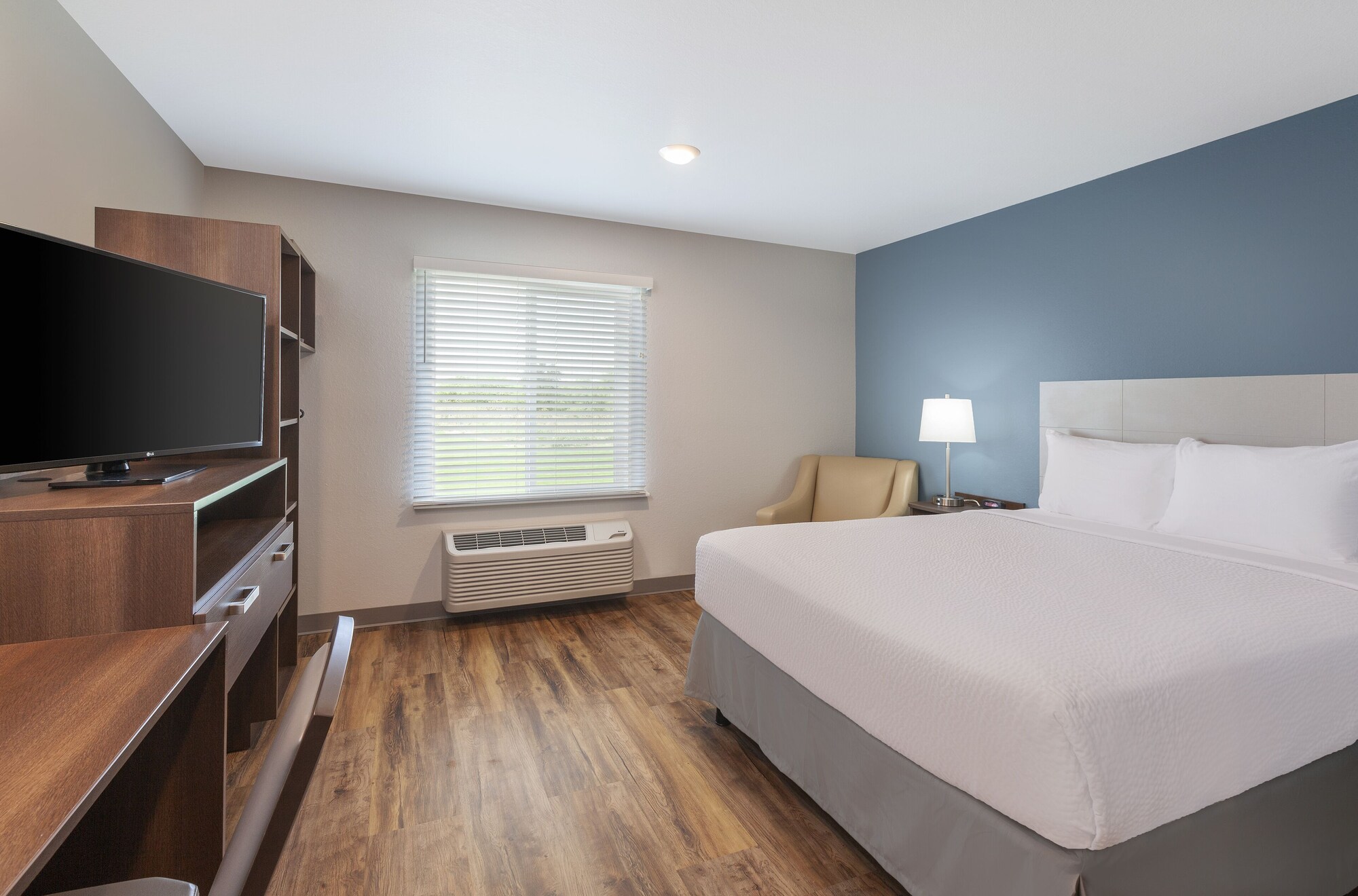 ROOM, QUEEN BED, BATHTUB, ACCESSIBLE