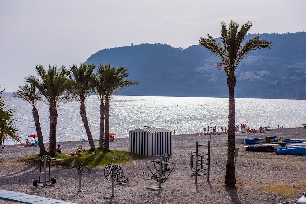 La Caleta Bay 19/44