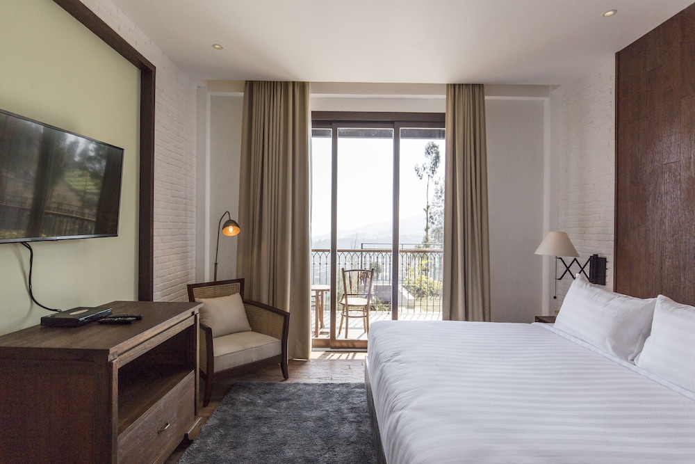 Resort, House, King Bed