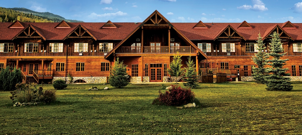 Glacier House Resort 36/36