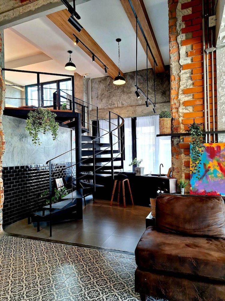 Journey Hostel Suratthani 46/56