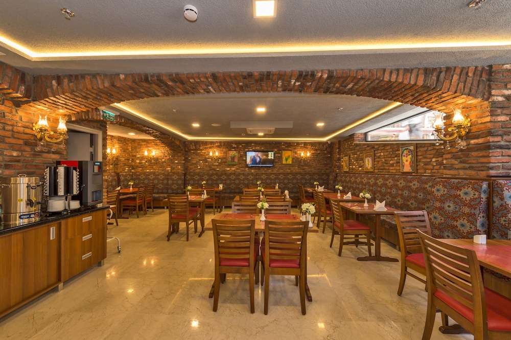 Aprilis Gold Hotel 44/50