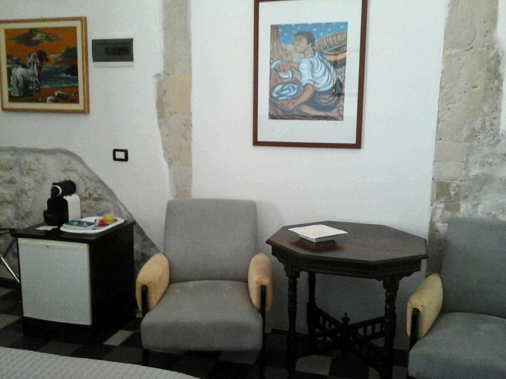 Lakkios Residence B B 47/73