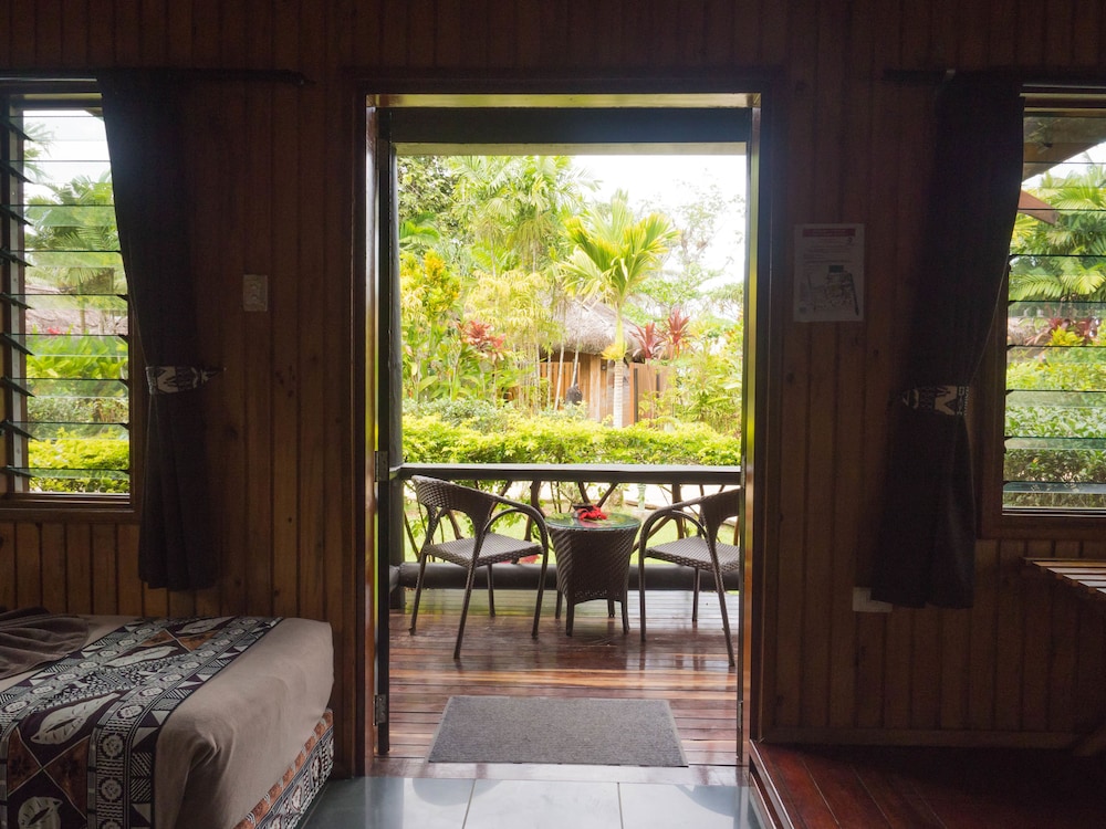 Uprising Beach Resort 57/72