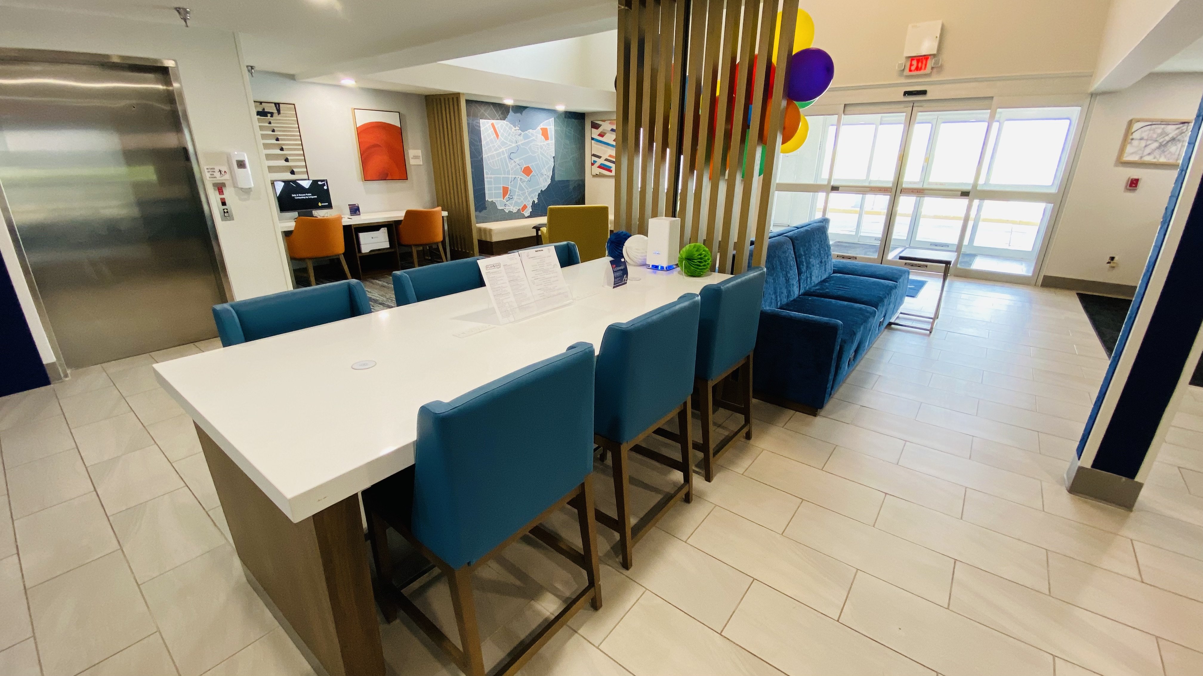 Bluffton Inn & Suites 24/26