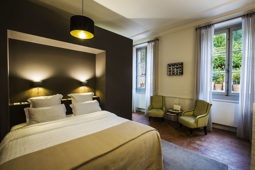 HOTEL DE LA VILLEON 11/50