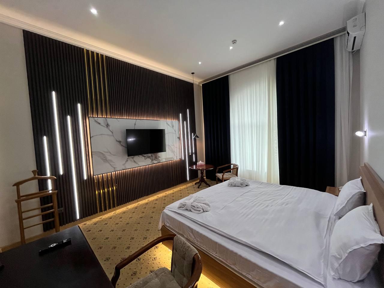 Type A, Deluxe, Twin Beds
