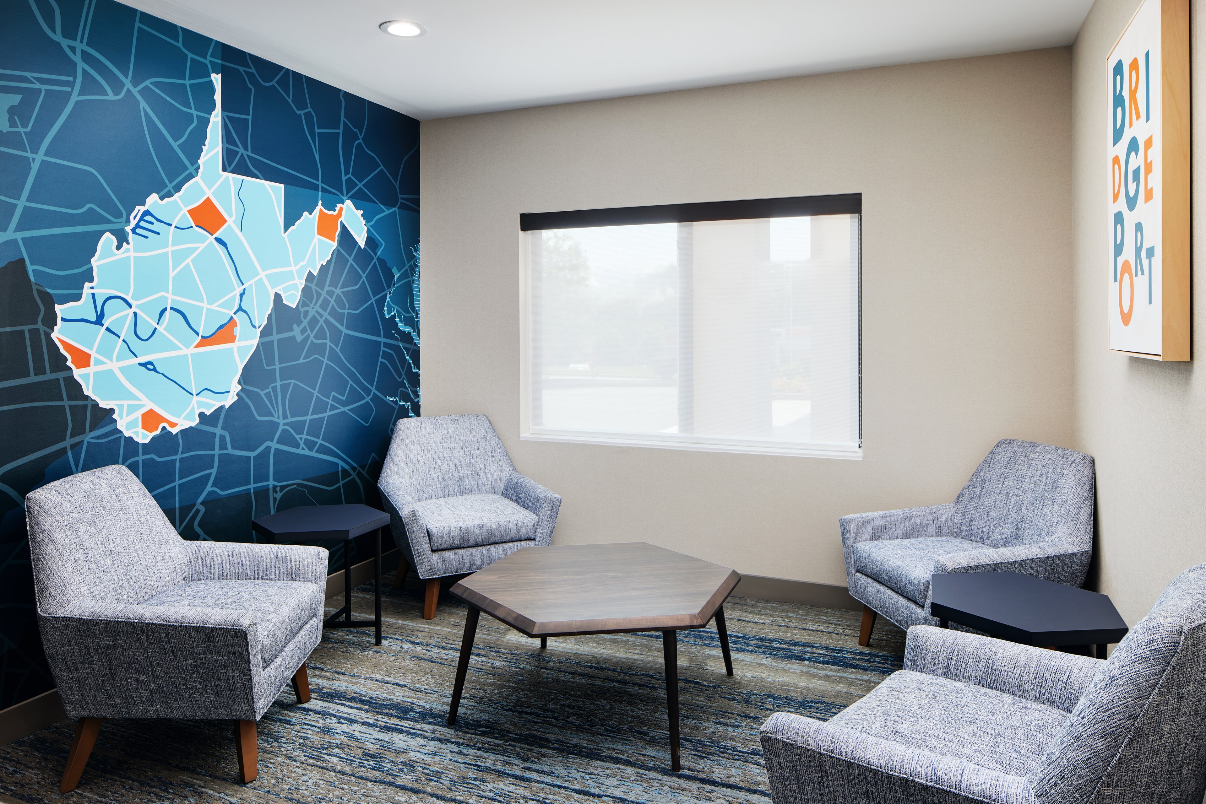 Holiday Inn Express Suites Wheeling 57/78