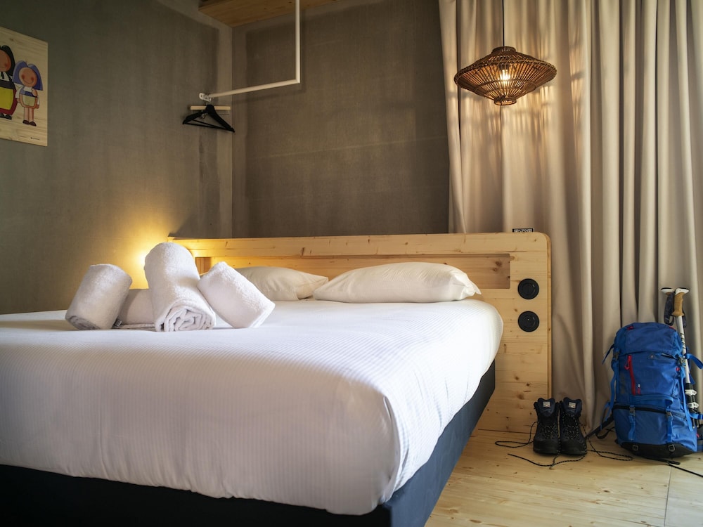 greet hotel Cernay Mulhouse 11/50