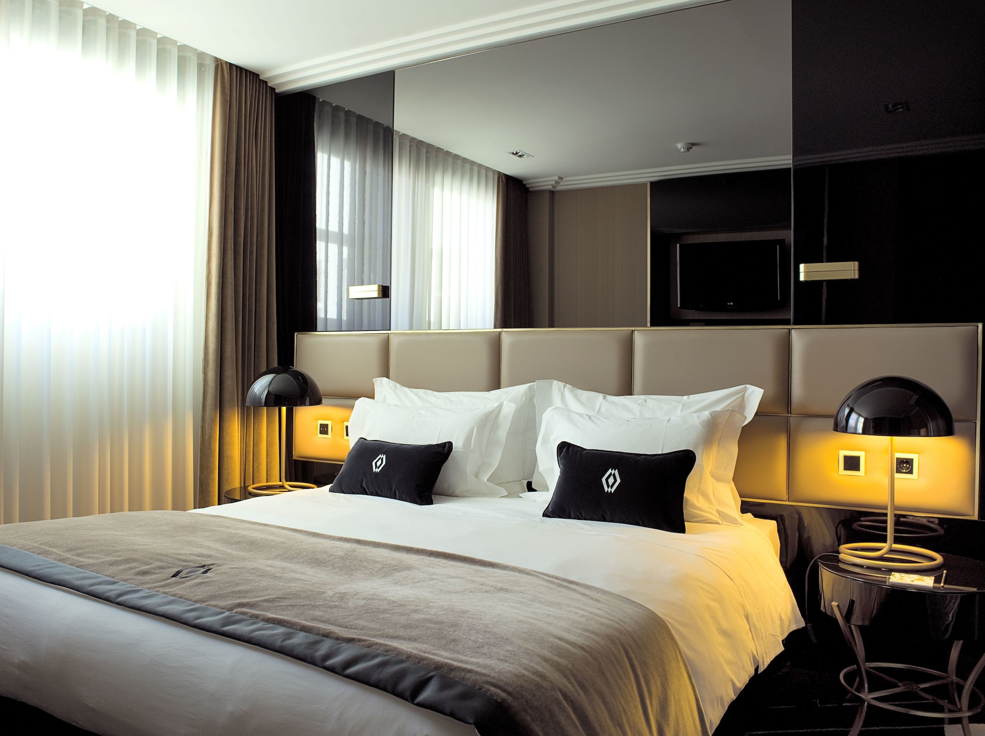 DELUXE, DOUBLE BED, BALCONY