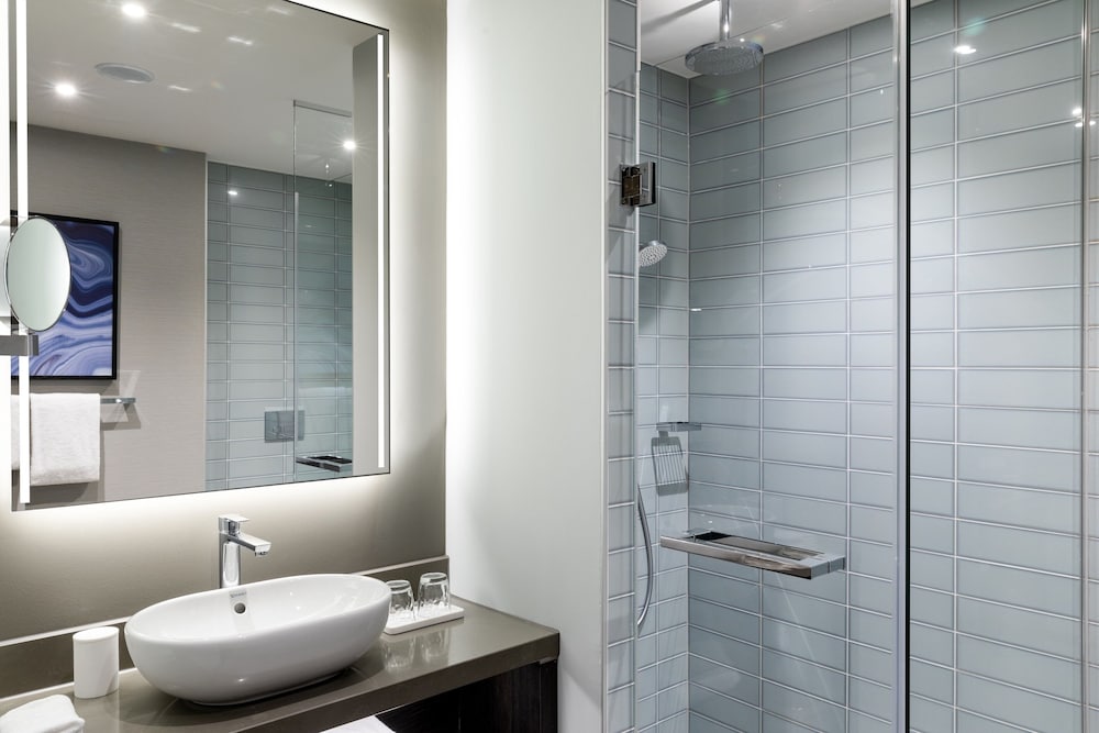 The Den, ‘s-Hertogenbosch, a Tribute Portfolio Hotel 48/49