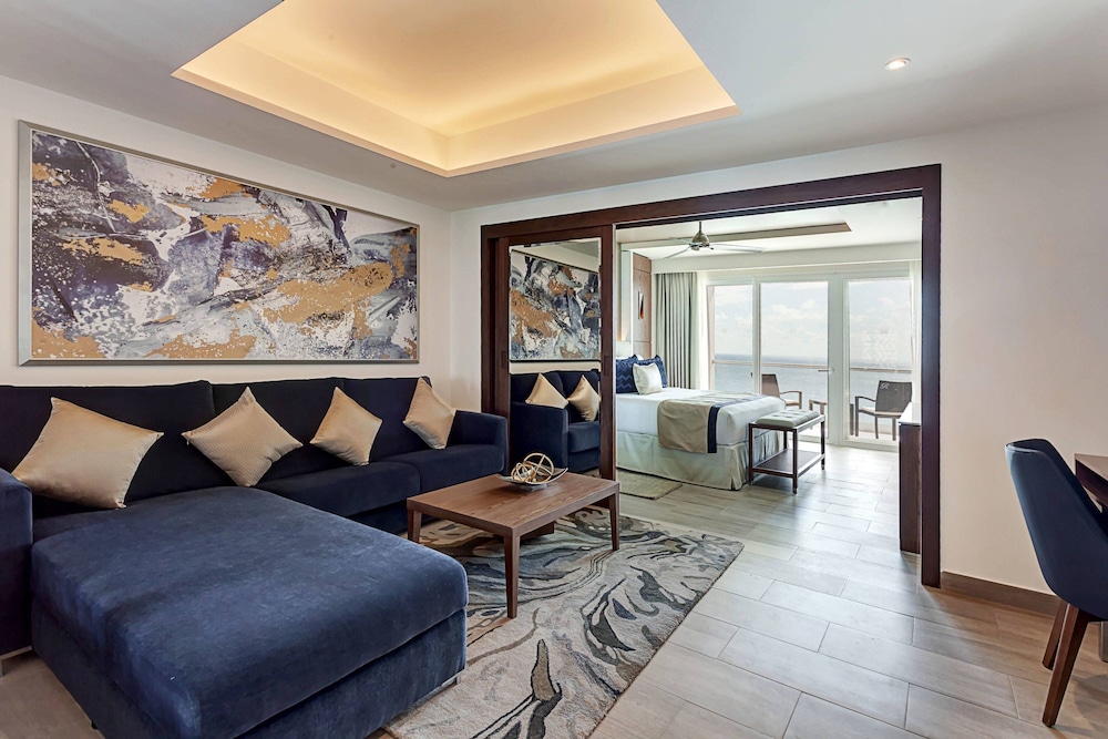 Royalton CHIC Cancun, An Autograph Collection (ex Royalton Cancun) 32/71