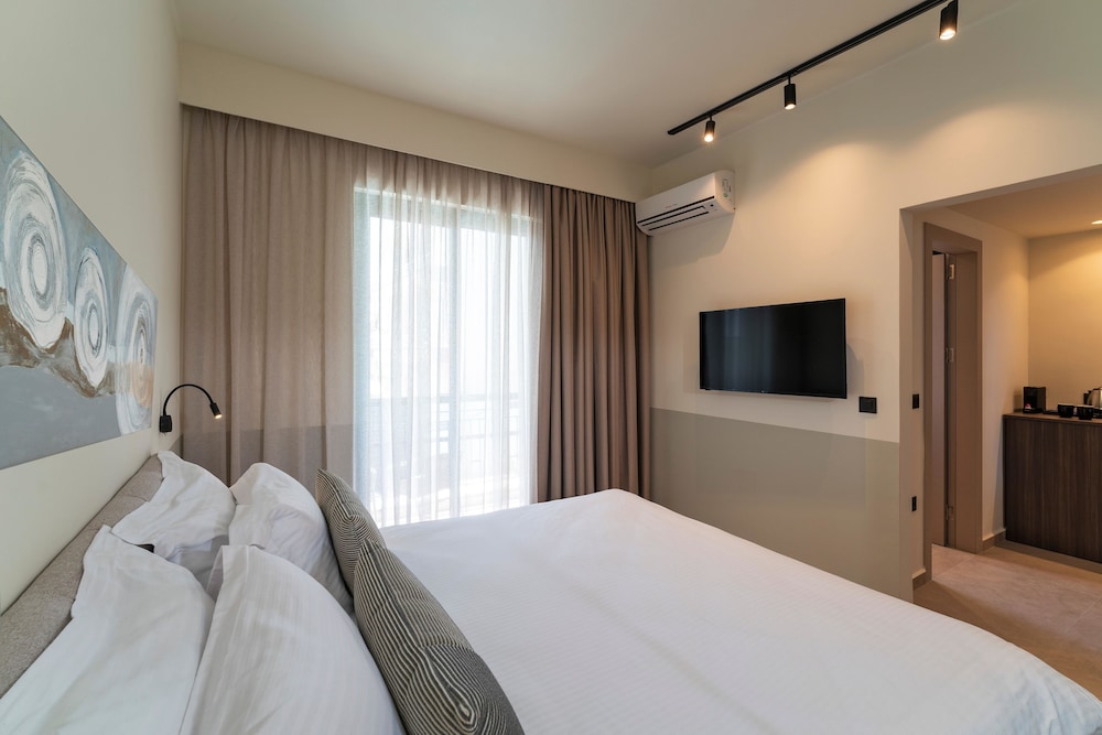 Mariette Apartments 18/55