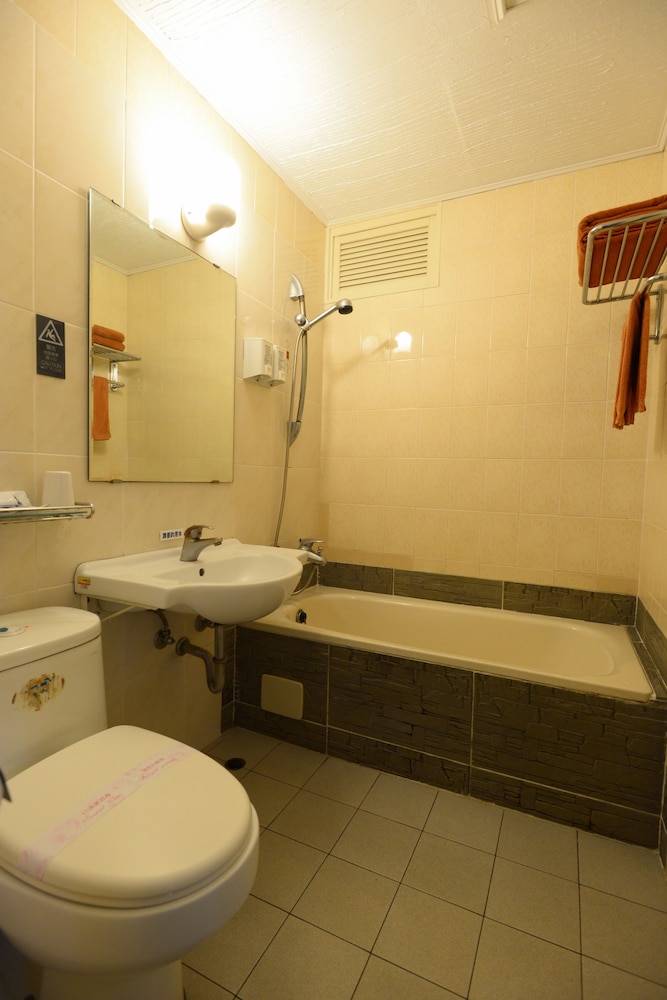 Hua Guo Hotel 46/50
