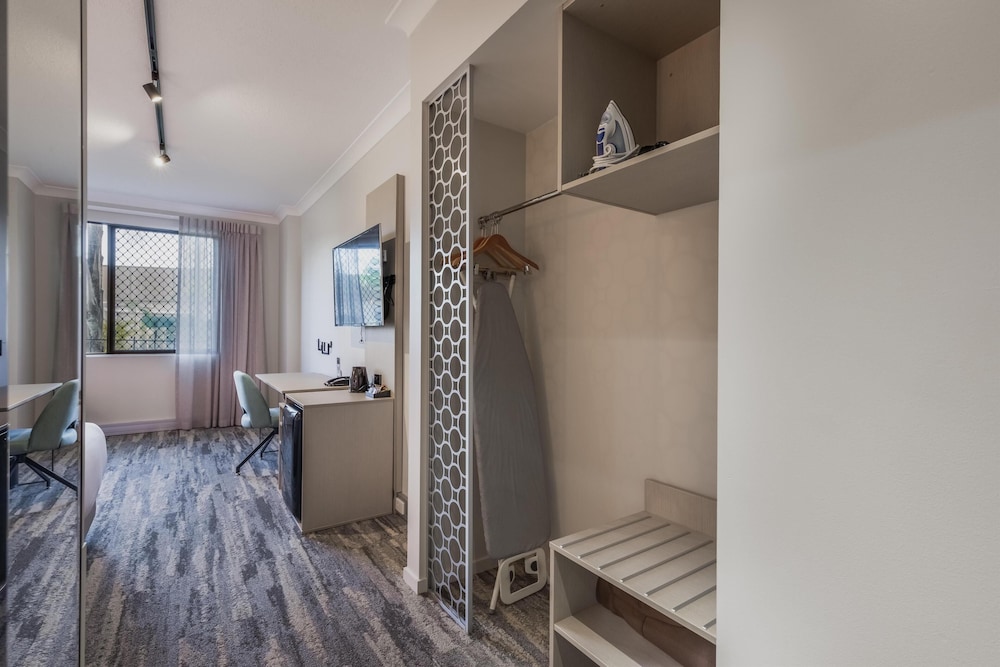 Studio, Single, Twin Beds, Mermaid Waters Hotel by Nightcap Plus 3/3