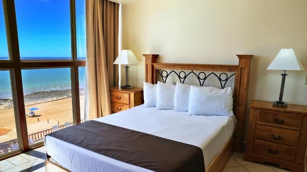 Playa Bonita Resort 18/77