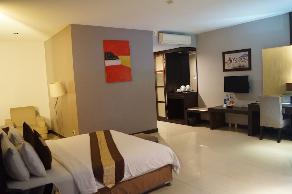 Surya Hotel 11/29