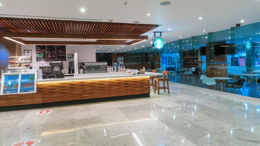 Holiday Inn Mexico Zona Centro by IHG 8/50