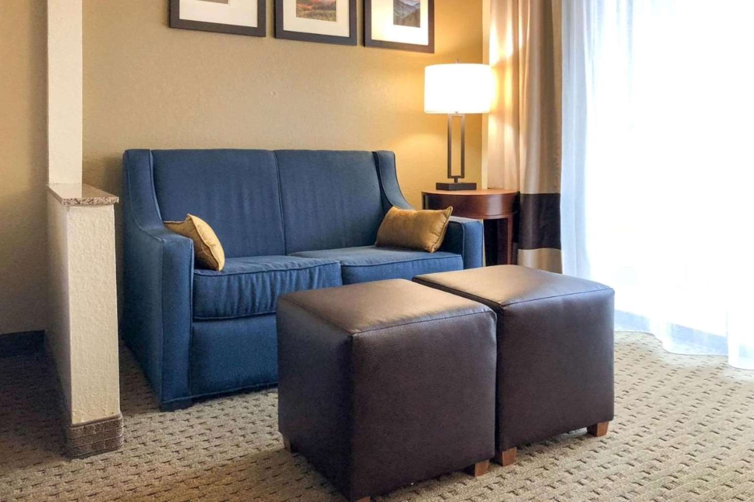 Suite, King Bed, Sofa, Balcony