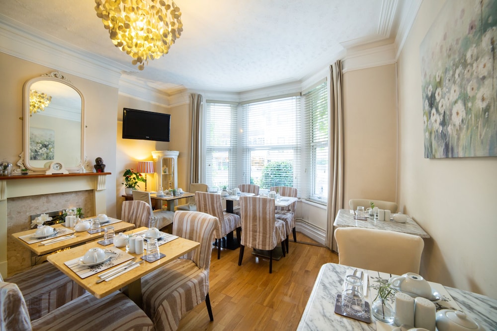 OYO Lina Guest House 36/49
