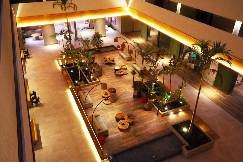 Hot Beach Resort 38/71