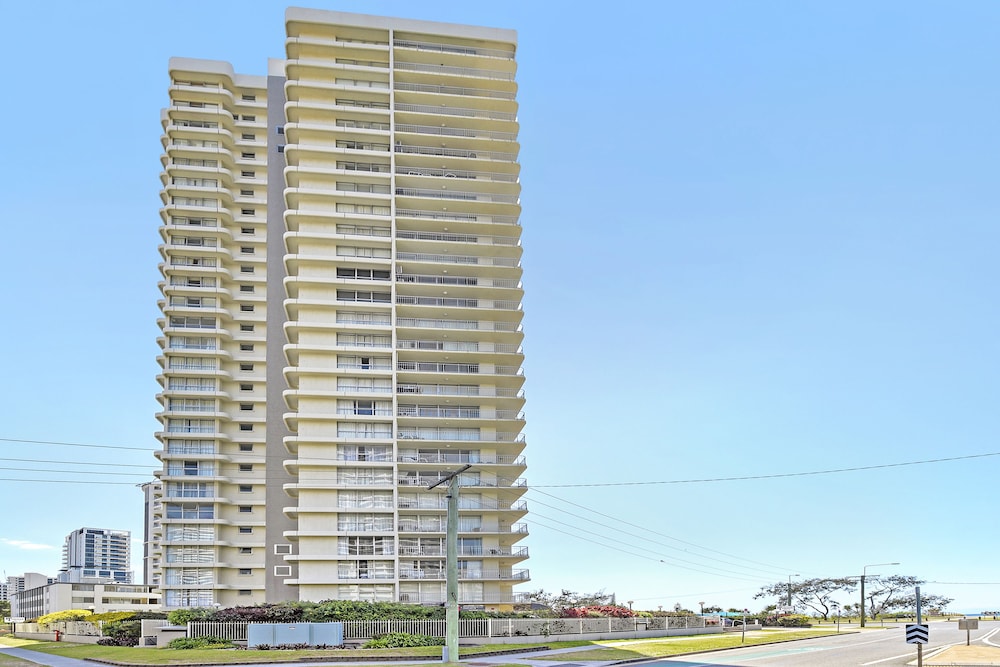 Talisman Apartments 5/75