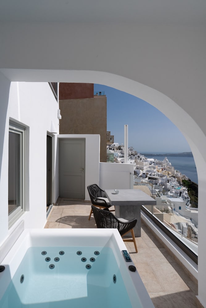 Asha Luxury Suites - Adults Only 28/67