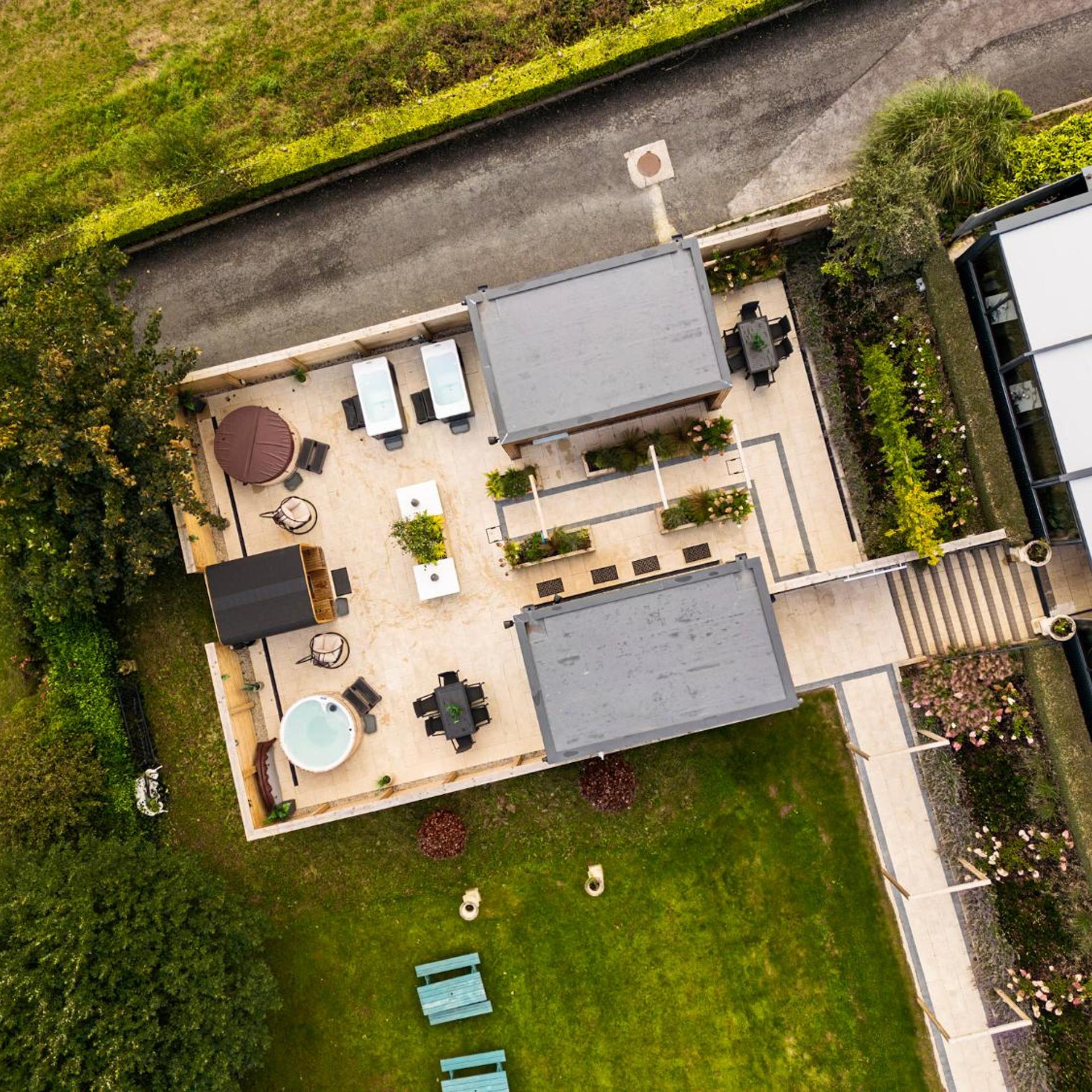 ERRIGAL COUNTRY HOUSE HOTEL 52/55