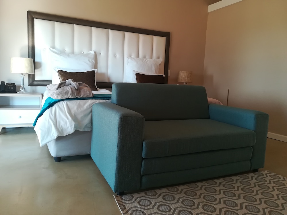 Mount Shekinah Country Hotel 12/28