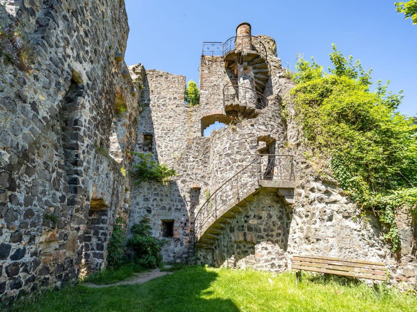 Burg Staufenberg 43/50