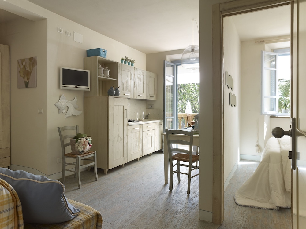 Relais & Residence Villa Mazzanta 20/50