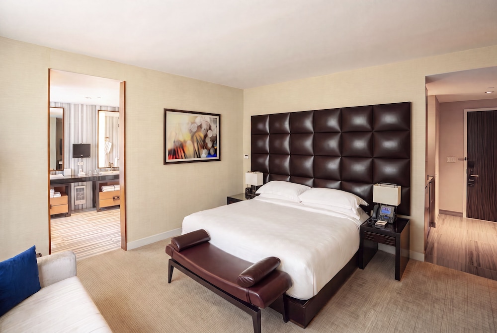 The Dominick Hotel 24/78