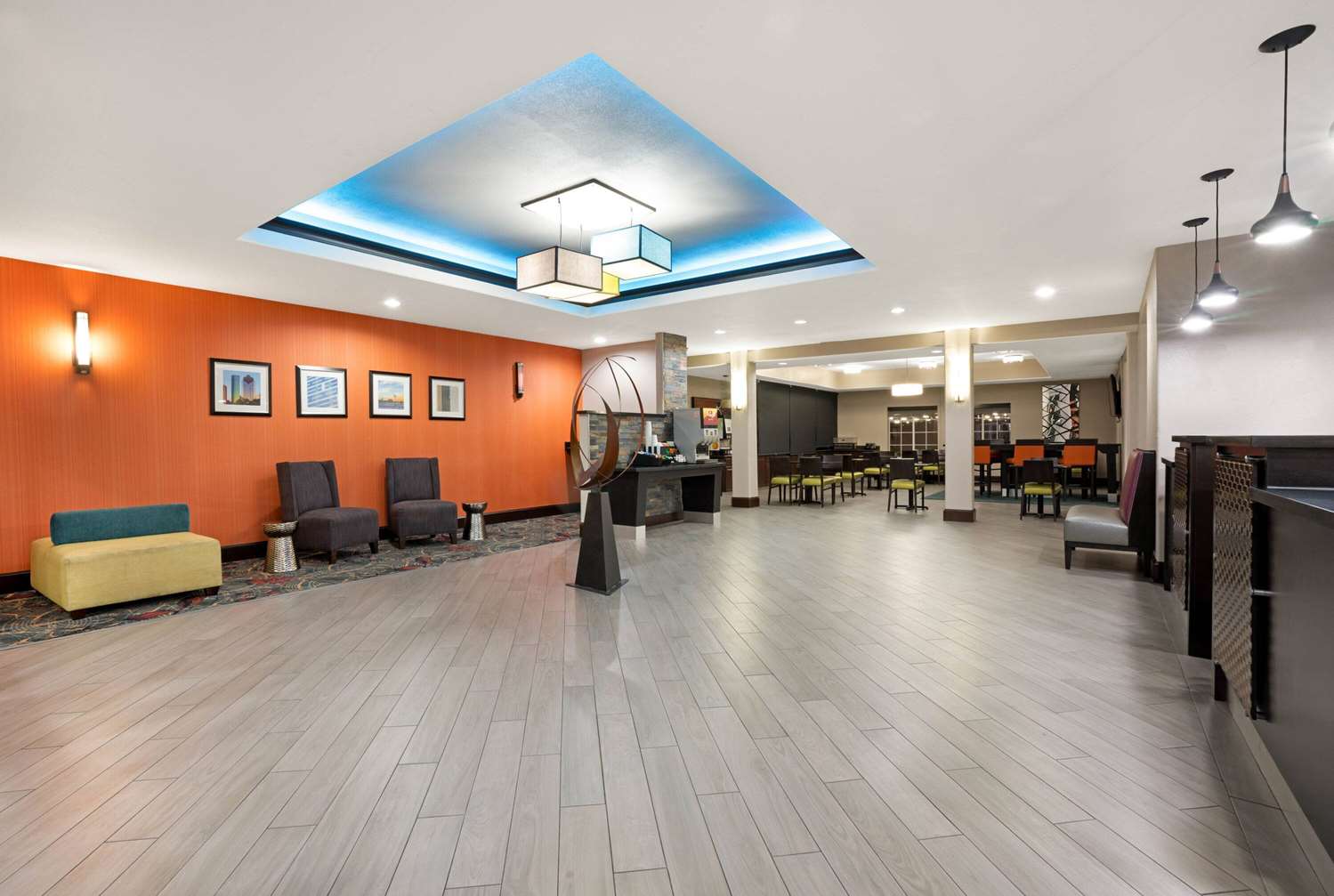 La Quinta Inn & Suites by Wyndham Houston Bush Intl Airpt E 11/30