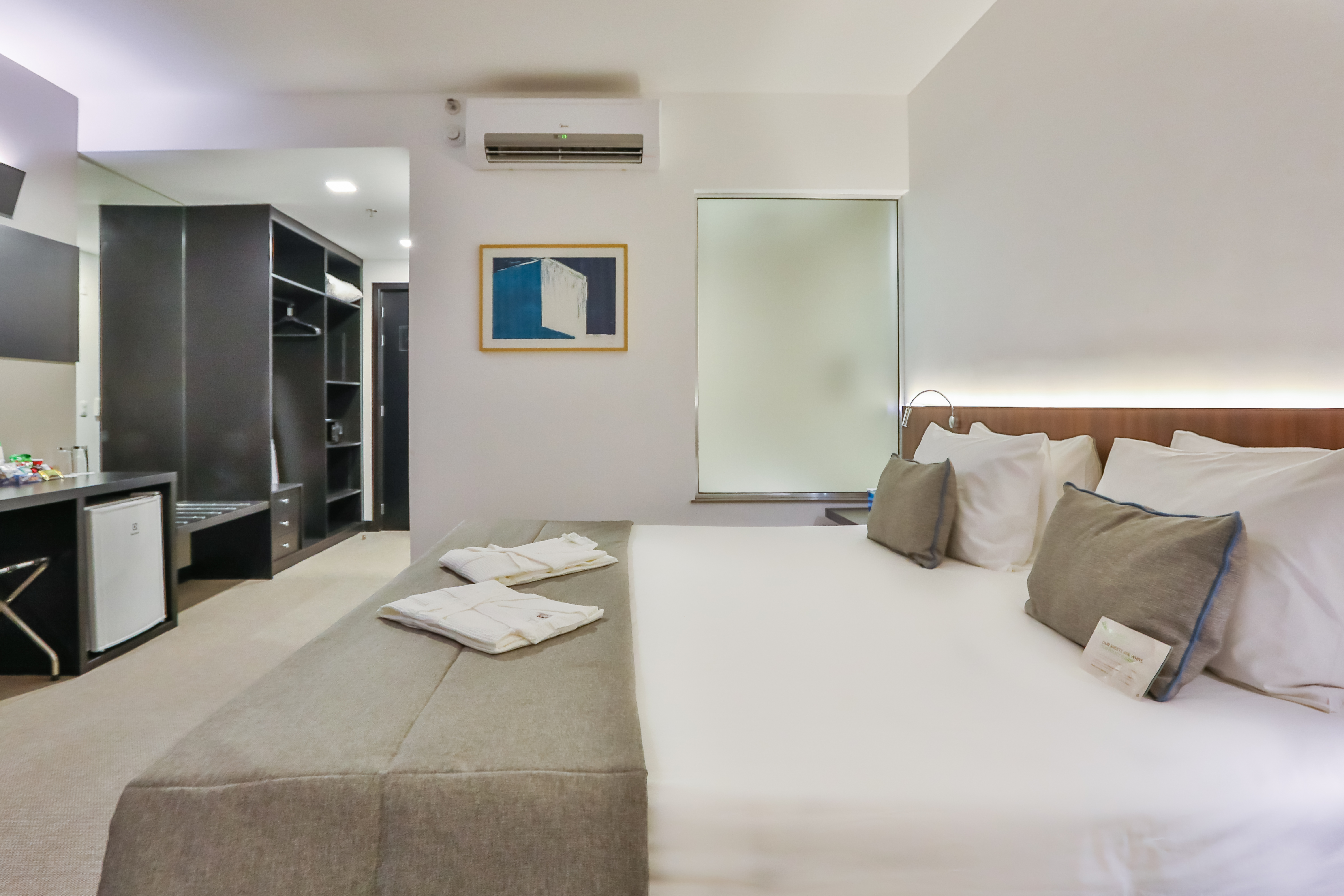 Room, Queen Bed