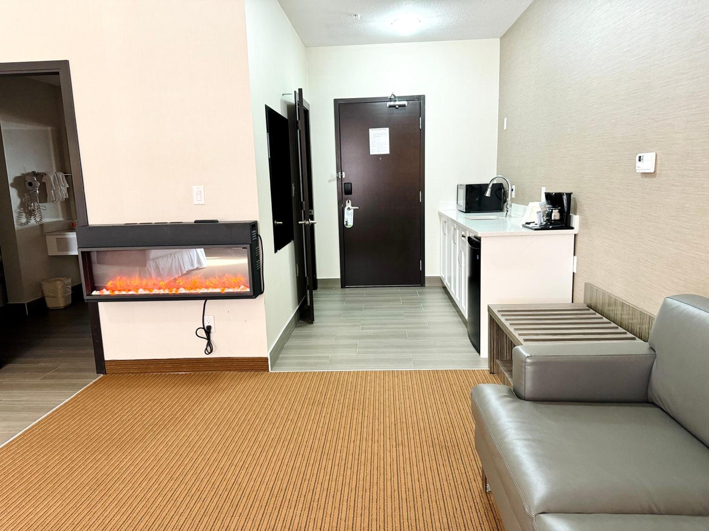 Southfort Inn 3/50