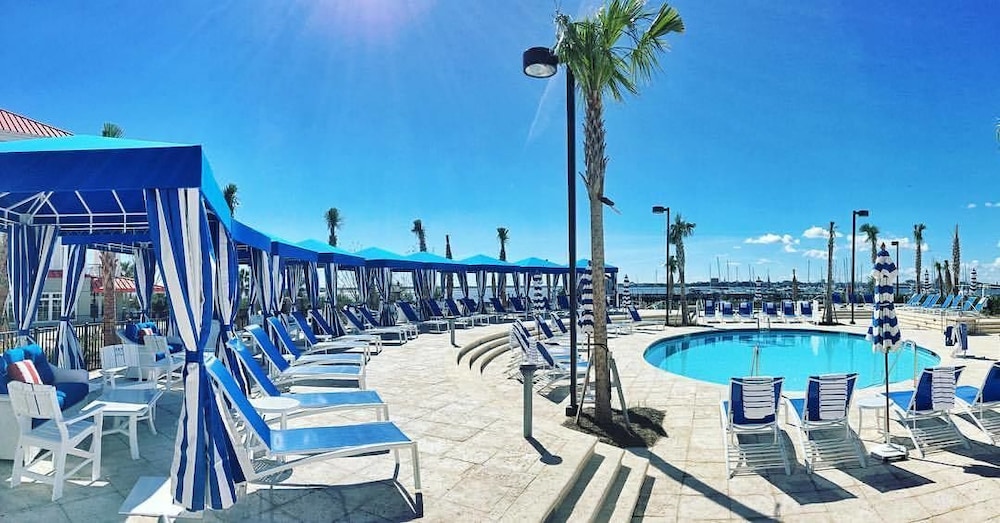 The Beach Club At Charleston Harbor Resort And Marina 43/48