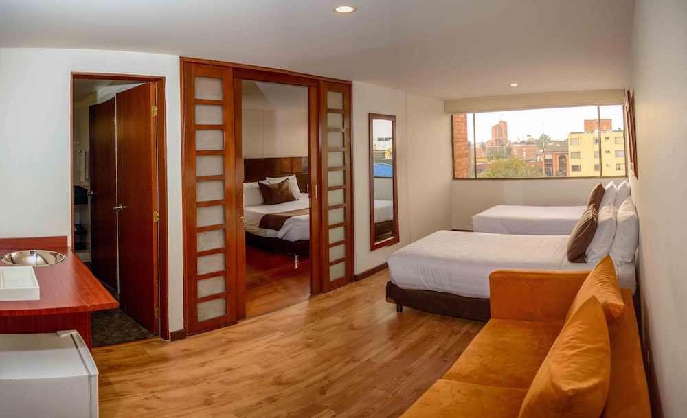 Confort 80 Zona Rosa Hotel 23/70