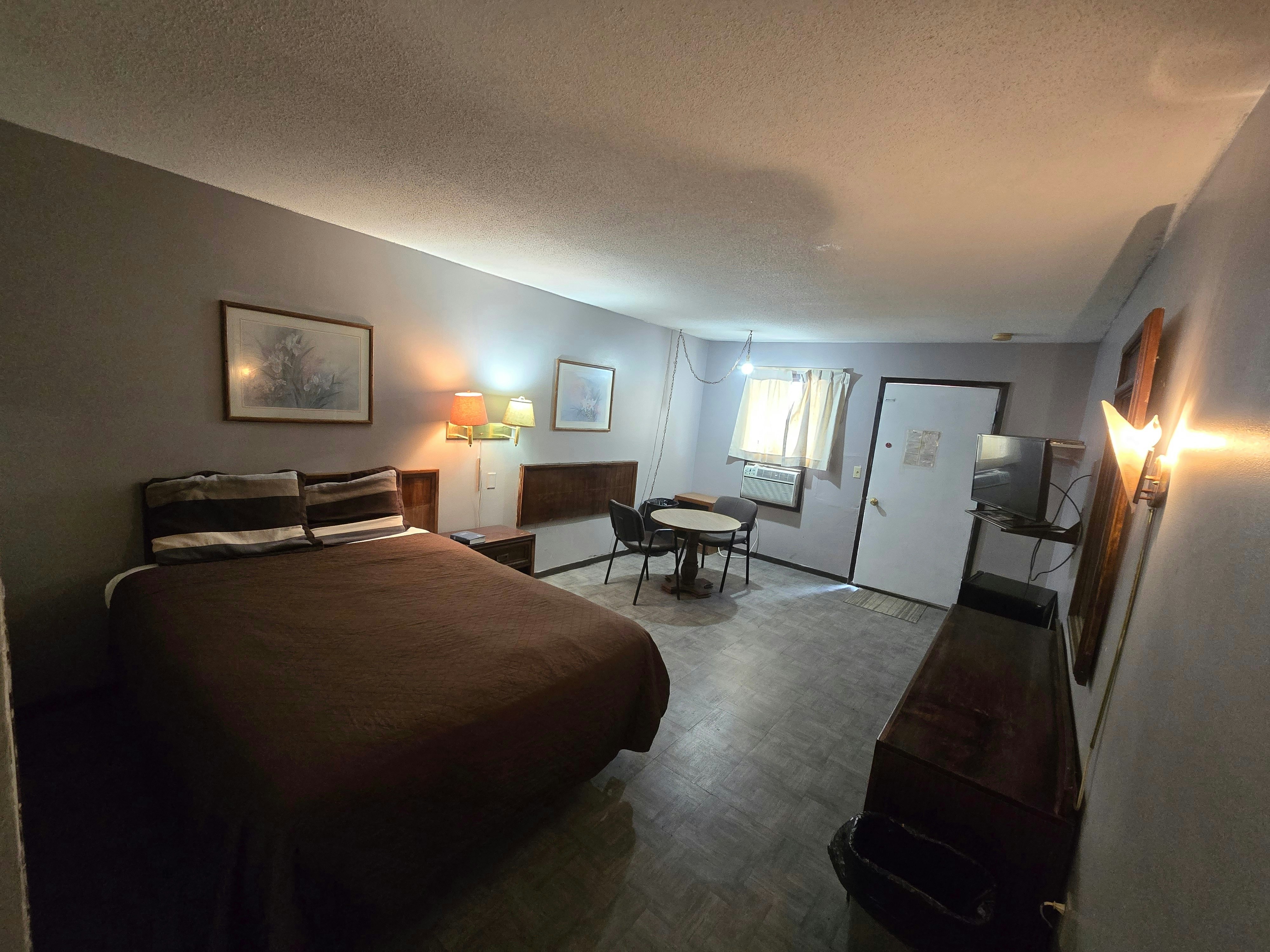 OYO Sandman Inn 26/58