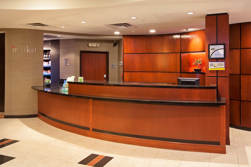 Lobby at Courtyard by Marriott Louisville Northeast, LOUISVILLE - KY