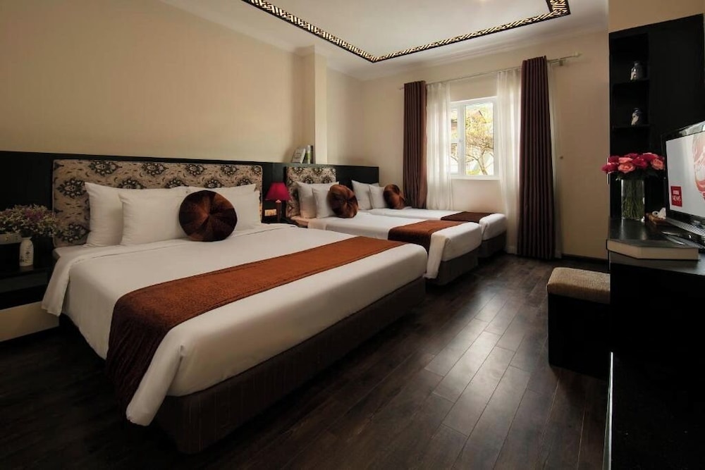 Serenity Diamond Hotel 2/22