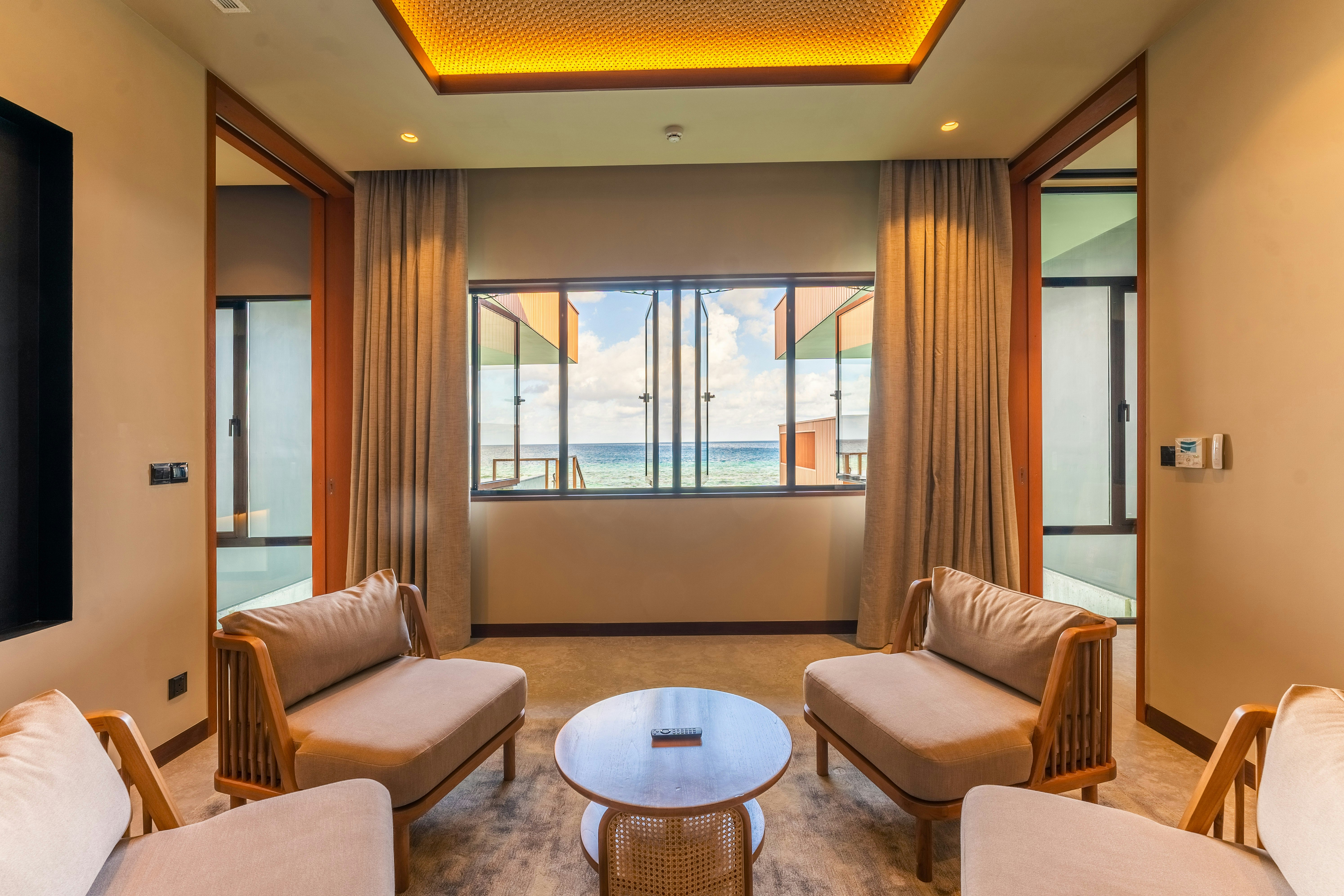 Veligandu Island Resort & Spa 148/172