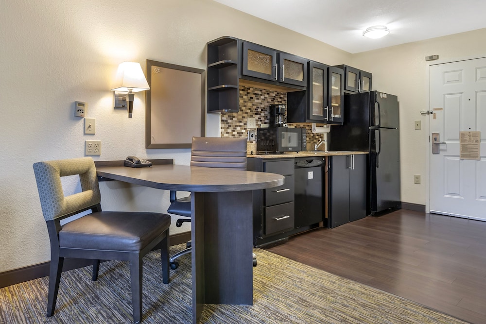 Candlewood Suites Alabaster 42/50