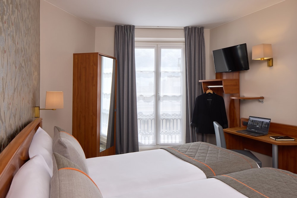 Comfort, Triple, 1 Double and 1 Single Bed