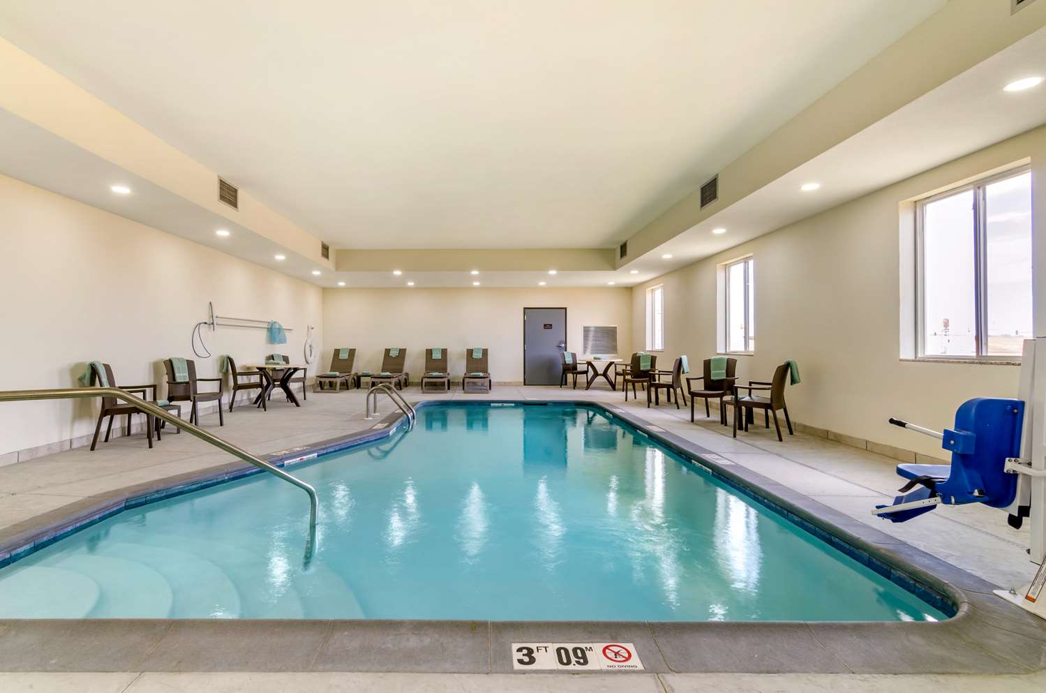 Comfort Inn & Suites Salina North 15/30