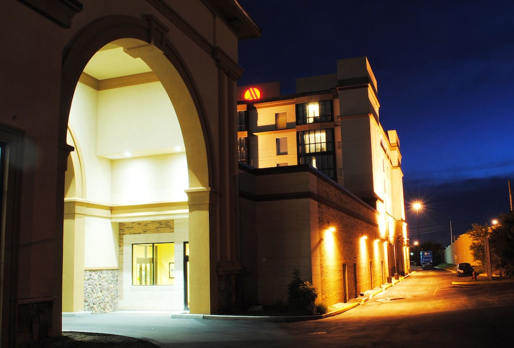 Delta Hotels By Marriott Indianapolis East 3/39
