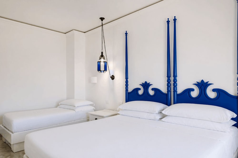 Connecting, Family, 1 Double and 3 Single Beds, Sea View